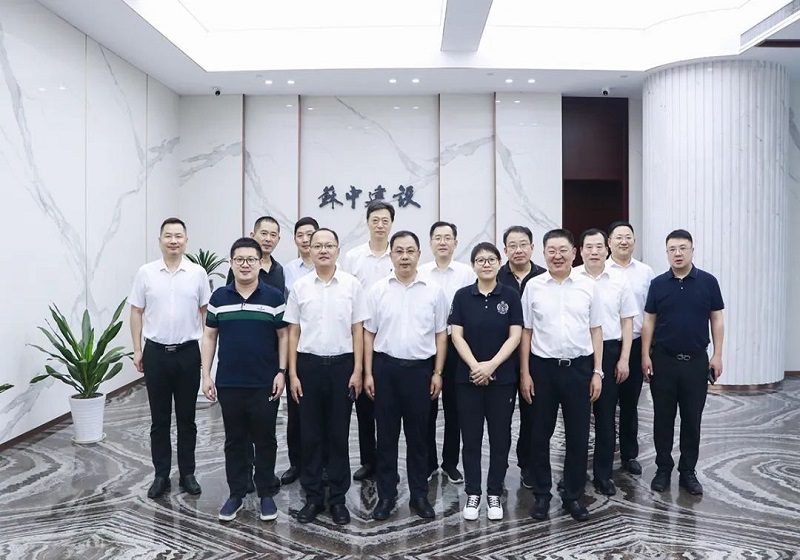 Zhao Jifeng, President of Tianyuan Group, led a team to visit and exchange ideas with Suzhong Group